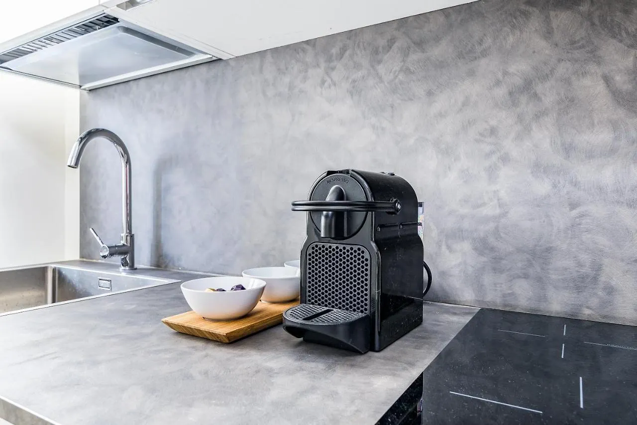 Beplace Apartments In Porta Garibaldi Milan