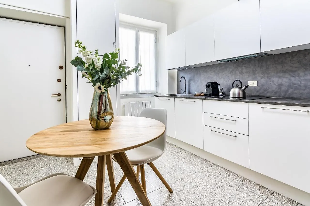 Beplace Apartments In Porta Garibaldi Milan
