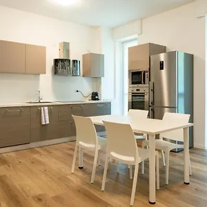  Appartamento 15min Metro Duomo - Rho Fiera - Skyscraper Kitchen