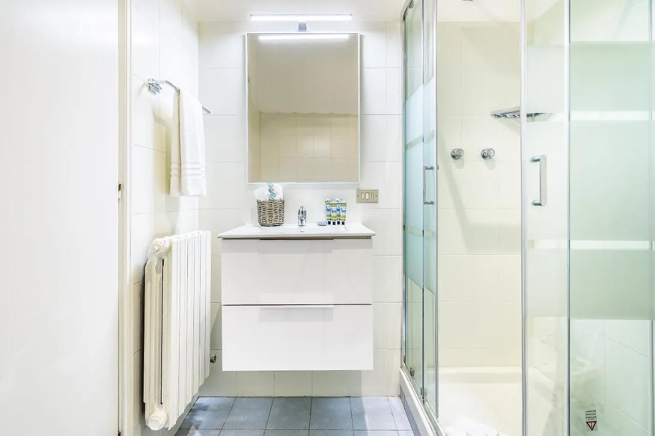 Beplace Apartments In Porta Garibaldi Milano 0*,
